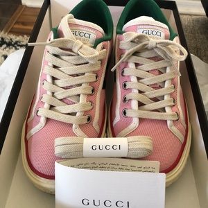 Authentic Gucci Pink canvas sneakers 36.5
